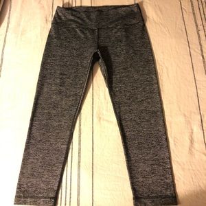 Crop yoga pants